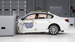 2014 BMW 5 series driver-side small overlap IIHS crash test