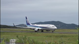 ANA　ボーイング737-881　 JA55AN　　札幌（新千歳）行き　NH379　2024/10/04　金曜日撮影　【撮影場所】岡山桃太郎空港　第４駐車場　見学エリア