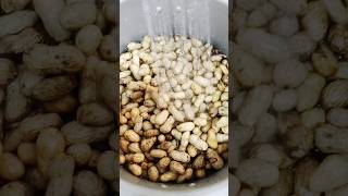 Boiled Peanuts 🥜 In Pressure Cooker | mungfalli kaise pakaye | verkadalai avaipathu yappadi? #shorts