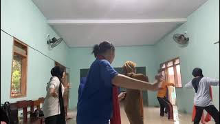 Latihan Tari bersama KKG Ngajum