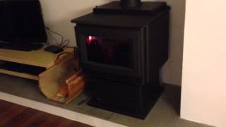 Kanadská kamna Regency F5100 s katalyzátorem (catalytic woodstove) 02