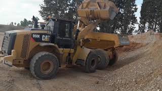 CAT 950k