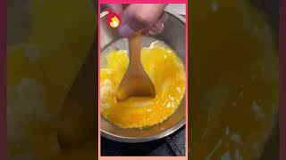 How to make scrambled eggs with cheese #shorts  #viralshorts  #egg  #cooking  #food  #fastfood