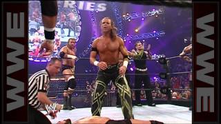 Shawn Michaels stuns Mike Knox with Sweet Chin Music: Survivor Series 2006