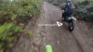 1979 Kawasaki KLX250 vs 2011 Kawasaki KX450f vs 2010 Yamaha YZ250F- Drag Race