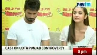 04 NDTV 24x7 Showbiz Buzz 03 June 2016 01min 11sec Shahid Kapoor & Alia Bhatt Promote Shaandaar At R