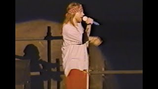 Guns N' Roses: Used To Love Her (Live performance)