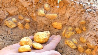 Wow Digging gold treasure at mountain- Finding gold treasure near river