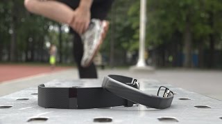 Jawbone UP3 VS Fitbit Charge HR: Top Two Fitness Tracker Companies Battle Again