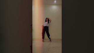 Mesmerizing dance moves to \