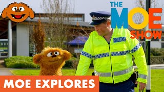Moe Explores Road Safety | Staying safe on the footpath/sidewalk | #RoadSafety
