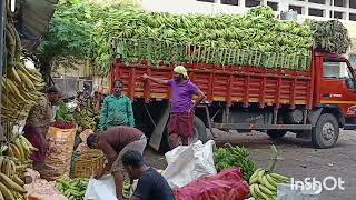 ഓണം പ്രമാണിച്ച് ചങ്ങരംകുളത്തെ നേന്ത്രക്കായവിപണി