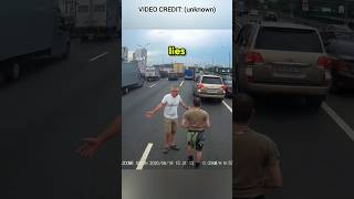 Road Raging Shoulder Driver Gets Karma