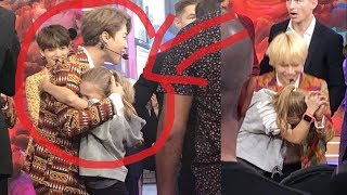 [ FANCAM ] 180926 JIMIN BTS ( 방탄소년단 ) hugged little girl fan 'SO SWEET' | Good Morning America