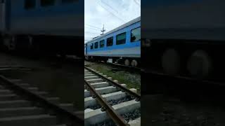 তুফান গতিতে 😲😱wow amazing speed train#moyttre_express#shorts #youtobeshorts #ytshorts