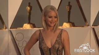 Jennifer Lawrence arrives at the 2016 Oscars in Hollywood