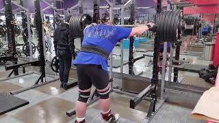 605 lb squat