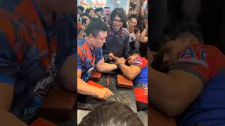 ai chăm chỉ bằng Guy tanapat #vậttay #armwrestling