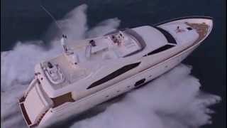 Luxury Flybridge Yacht - Ferretti Yachts 881