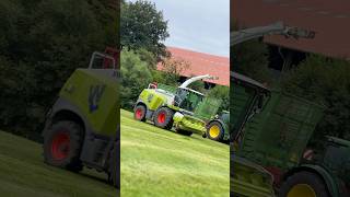 Gras häckseln🌾☀️💨#farming #youtubeshorts #landwirtschaft #maisernte #agriculture #claas