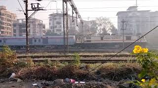 RARE SIGHT: Jamnagar Humsafar Exp train with WAP 7 Loco Smoothly Crossing Bhayander Flyover! 🚆✨