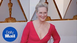 Meryl Streep stuns all in scarlet gown at 90th annual Oscars - Daily Mail