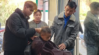 Kind-hearted Duc always cares about helping a single mother, Ly Dao Hoa