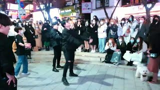 PRAESEPE. PRESENTING LOVELY EXHILARATING BUSKING ON HONGDAE STREET. 20201109