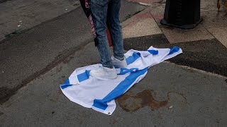 ‘Total lack of responsibility’ from government to cut down on antisemitism