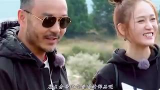 【娱乐八卦】汪涵亲自掰玉米，谁注意脖子上项链？网友：打脸半个娱乐圈