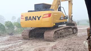 ฝนจะตก แดดจะออก ผมก็จัดให้ครับ SANY SY215C SUPER ACE ZX200-5G ดั้มมีดิ้นเจอฝนหนัก excavator EP.7441