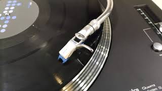 Technics SL-1200 MK5 with Shure WhiteLabel working video