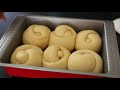 Bread rolls or dinner rolls (Roll-ppang 롤빵)