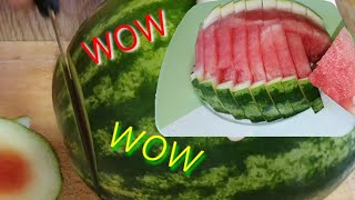 วิธีหั่นแตงโมสวยๆ/ปอกแตงโมแบบหยิบทานง่ายๆ Hot to cut watermelon