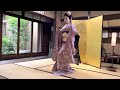 traditional japanese dance by maiko geisha apprentice in kyoto 舞妓叶季による祇園小唄、京町家にて