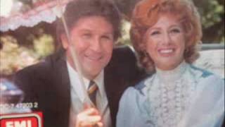 Beverly Sills and Sherrill Milnes sing \