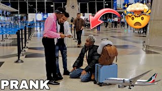 PRANK || UGU DAMBEEYEY AAN KU SAMEEYO PASSPORT AYAAN KA QARIYEY….!!!