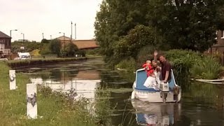 EastEnders Garry Hobbs and Dawn Swann leave Walford (27th August 2009)