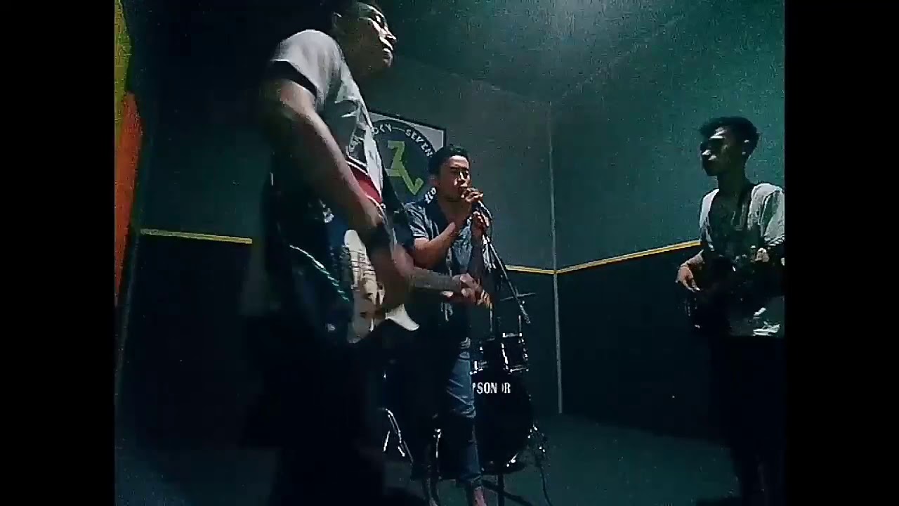 B Five Nikmati Hidup Studio - YouTube