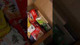 [Unboxing 开箱] $100 - 30lbs of Asian food/snacks from Yamibuy 100美金大礼盒🎁各种螺蛳粉和零食sign up for $5 off