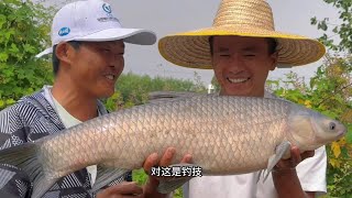 历经两天时间，在一个水深三米左右的野河，终于钓到了我的大青鱼