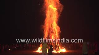 Massive bonfire during the tribal Holi celebrations of Genda Village