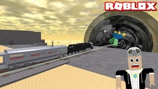 Tren ile Kara Delikten Geçip Hayatta Kalmaya Çalışıyoruz! - Roblox