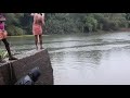 ഒരു നാടൻ വല വീശലും പരൽമീൻ പിടുത്തവും kerala style net fishing