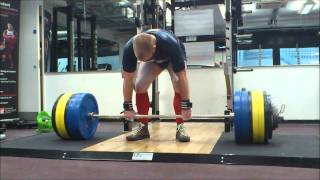 Deadlifting 260kg x 1, 275kg x 1 (15/8/11)