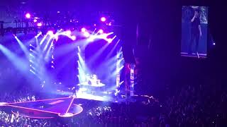 Panic! At The Disco “Miss Jackson” LIVE w/ Brendon Urie drum solo & backflip (Inglewood CA 2.15.19)