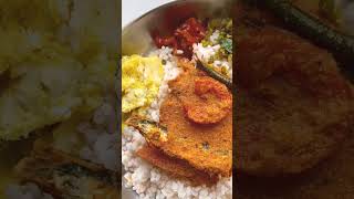 ആഹാ അന്തസ്സ് #food #enjoy#tastyfood #cooking #fishcurry #kappa #thaninadan #keralafood #kerala#tips