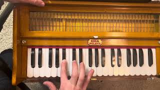 How to Play Bernie's Chalisa by Krishna Das on Harmonium (Key of G)