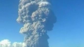 Indonesia volcano ash cancels Australia flights