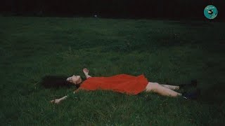 [Playlist] you can't stop falling in love with them | Clairo, Ed Sheeran, Billie Eilish